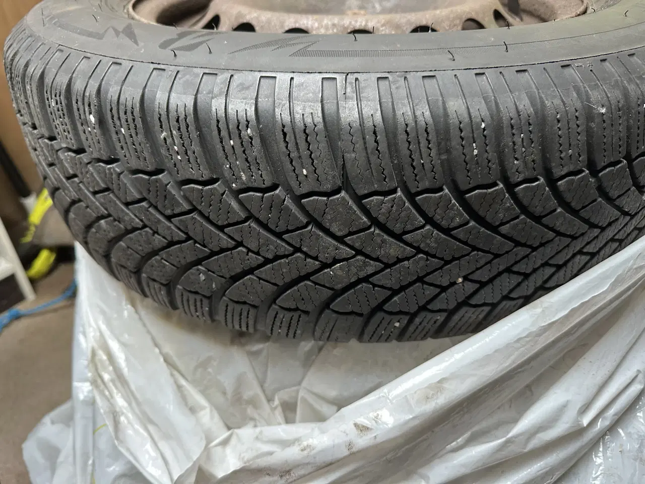 Billede 3 - Vinterdæk 5 bolte