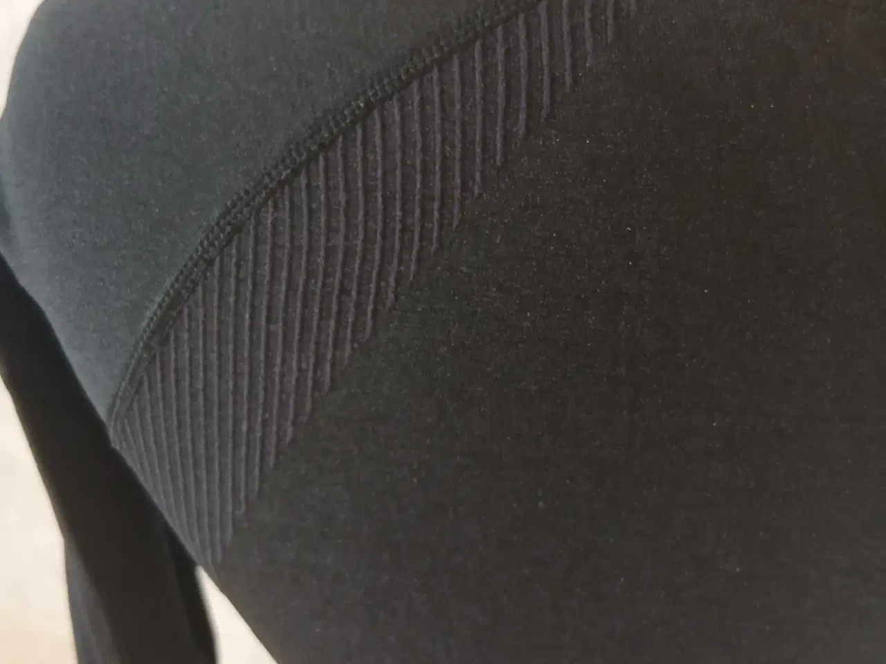 Billede 6 - Endurance løbetrøje str S