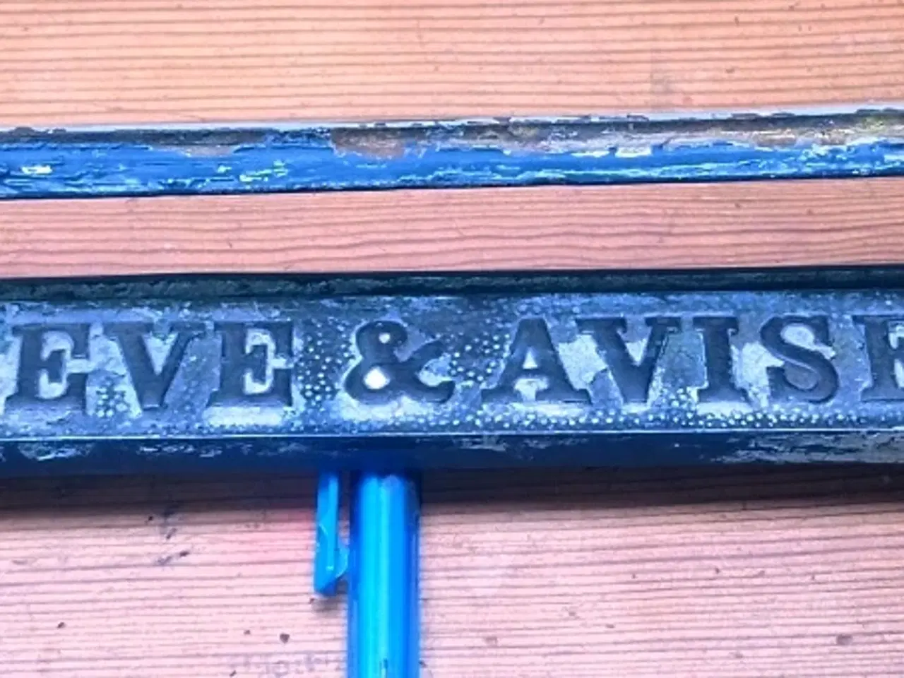 Billede 3 - Gammel Låg til postkasse / brevkasse / brevspalte