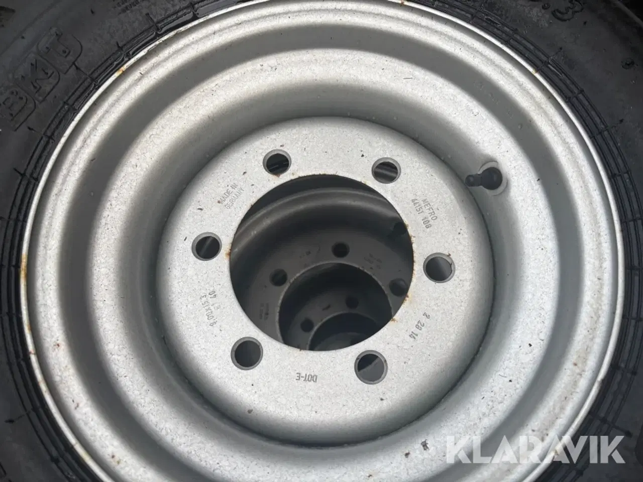 Billede 7 - Dæk BKT Implement-AS504 2 dæk med vand i