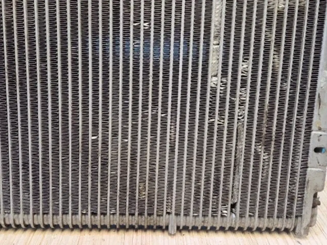 Billede 4 - New Holland LB115B Oliekøler 87410099