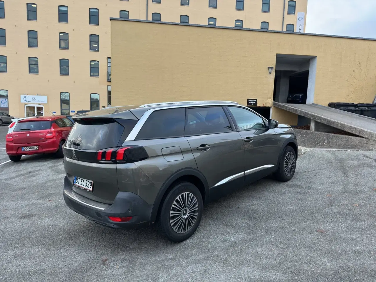 Billede 5 - Peugeot 5008 1,6 BlueHDi 120 Allure 7prs