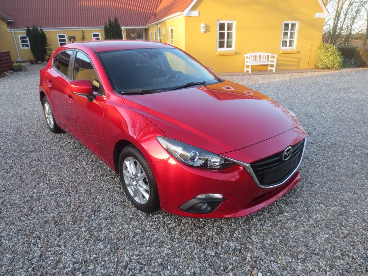 Billede 1 - Mazda 3 2.0 i Skyactiv-g 120 Hk år 2016