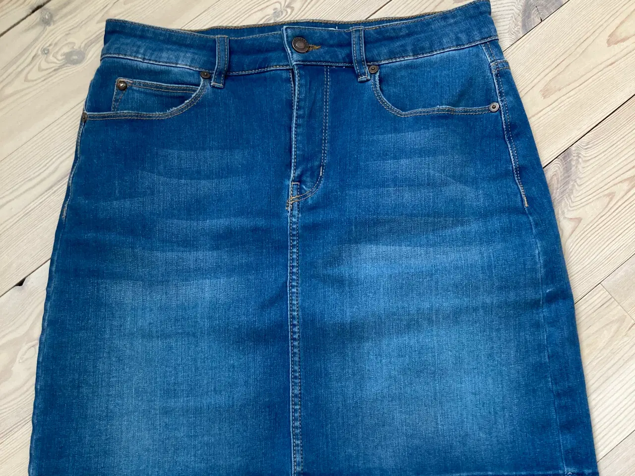 Billede 1 - Nederdel 