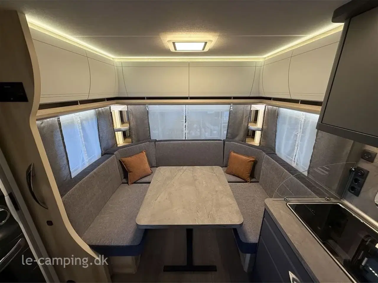 Billede 3 - 2026 - Hobby De Luxe 460 UFe