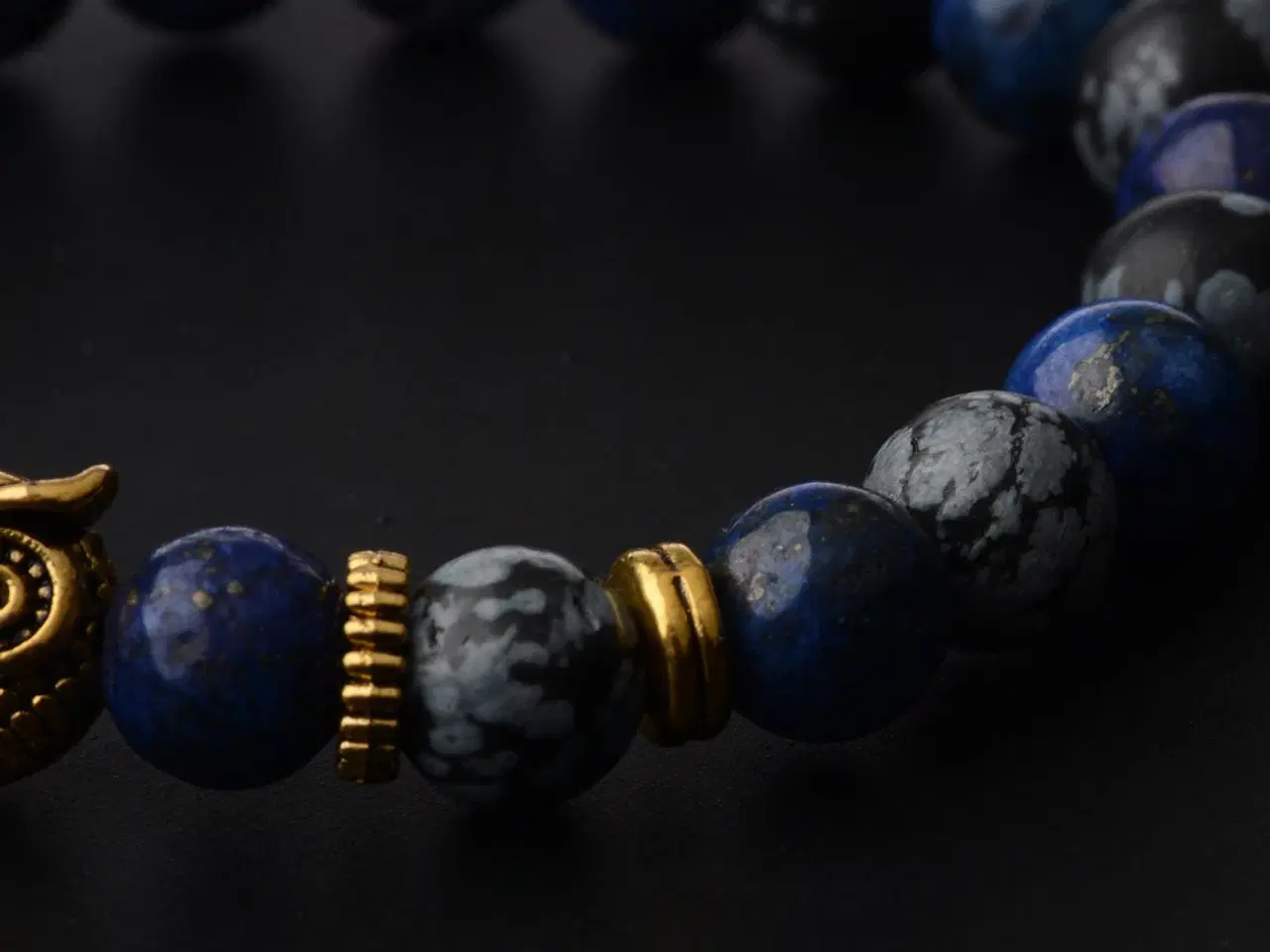 Billede 4 - Armbånd i blå lavasten-Charm:UGLE