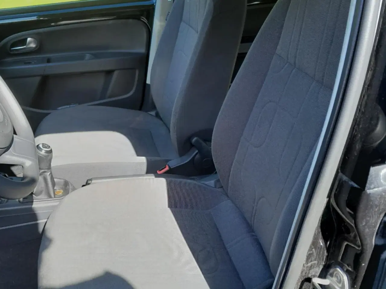 Billede 3 - Nysynet VW Up fra 2013 sælges 