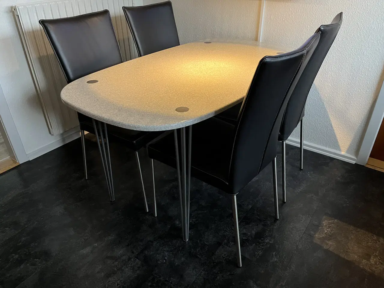 Billede 3 - Spisebord til køkken