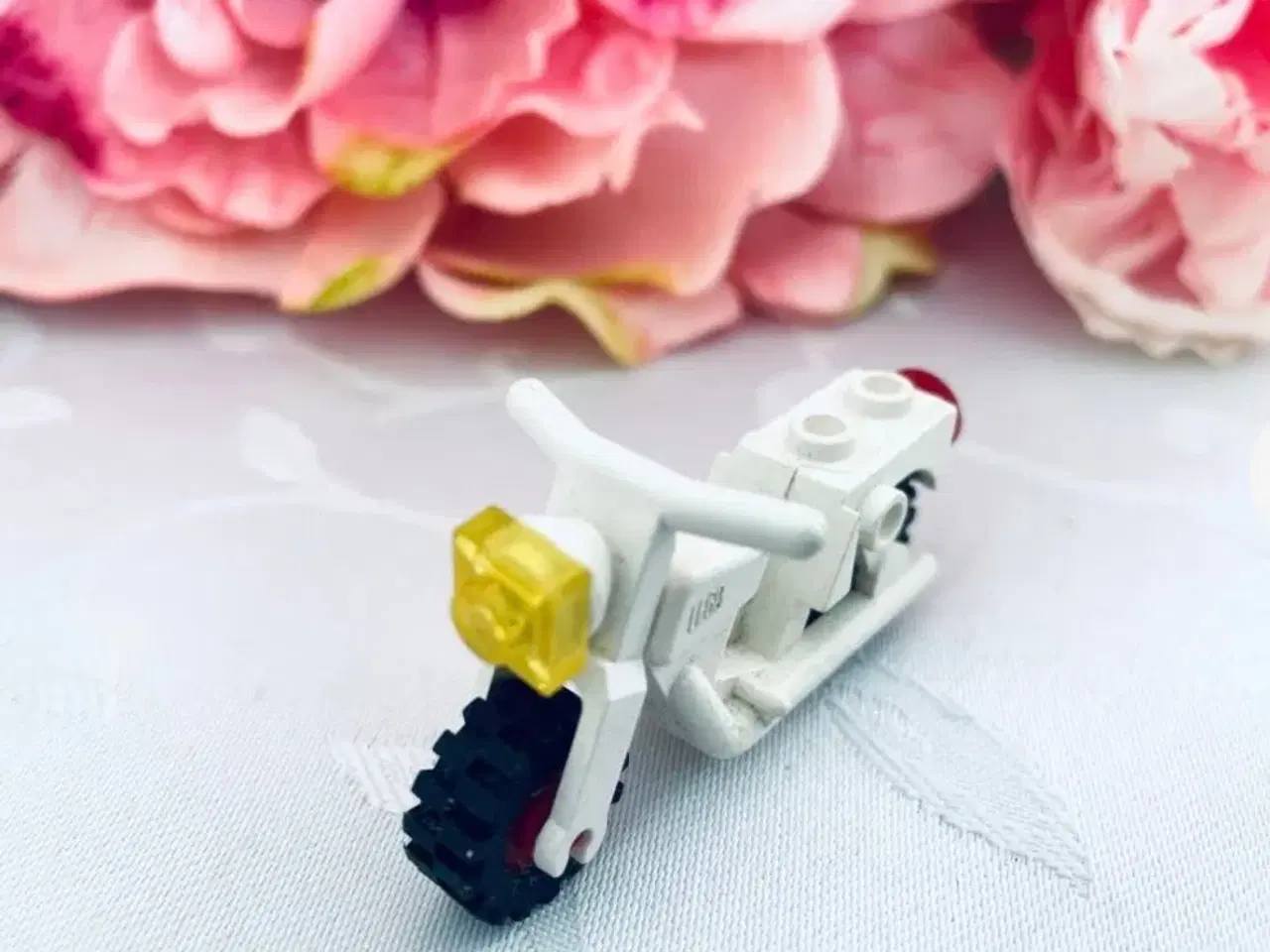 Billede 1 - Lego, motorcykel, hvid 