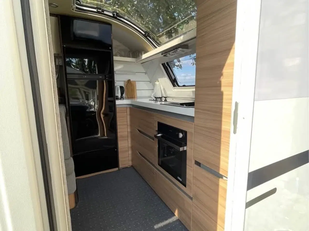 Billede 3 - Lækker luksus vogn, ikke ryger med alt i udstyr