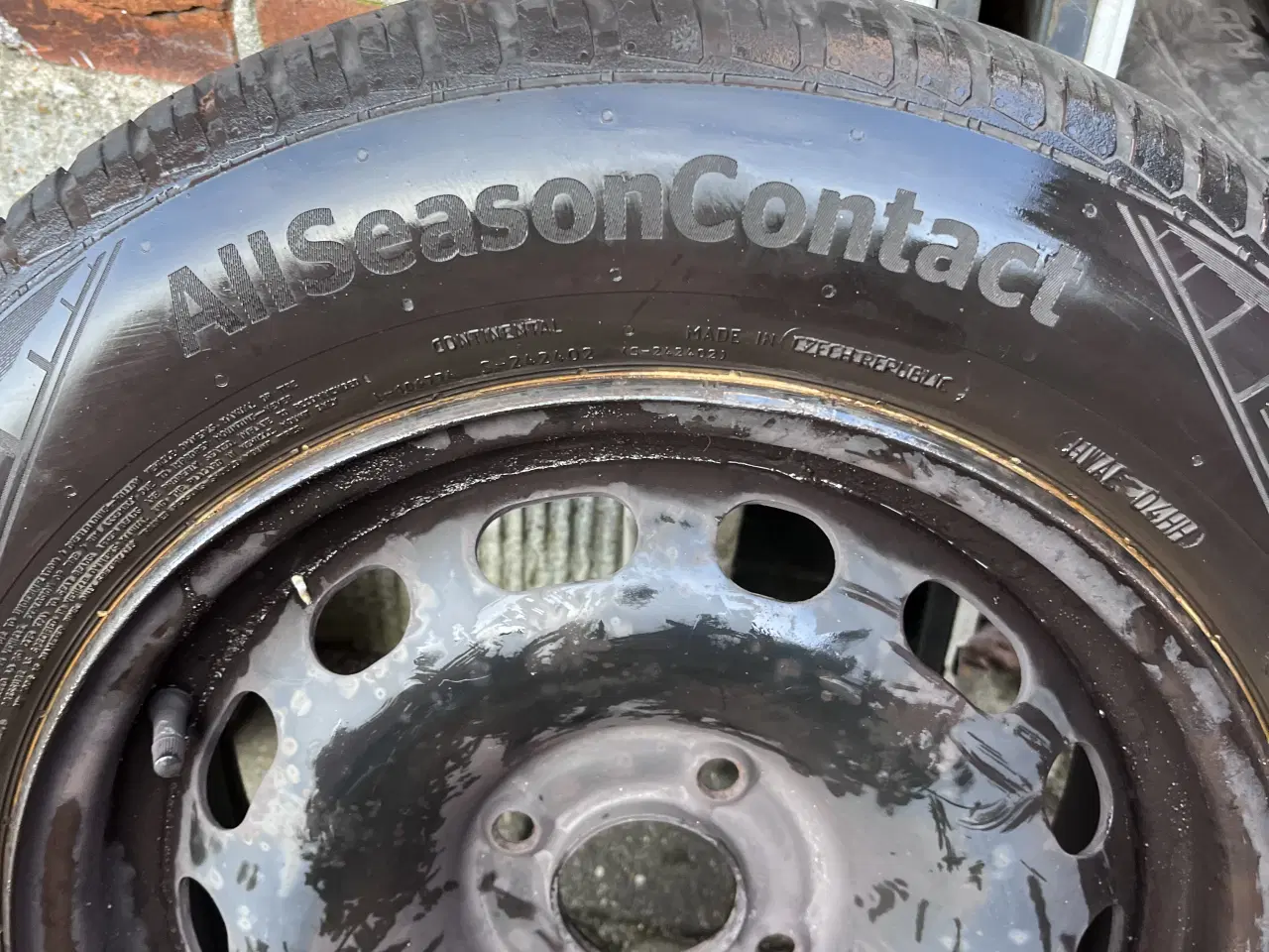 Billede 1 - Helårsdæk på stålfælge