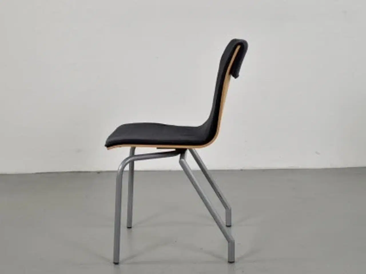 Billede 4 - Four design  g2 konferencestol med blå/sort polster og med kip funktion