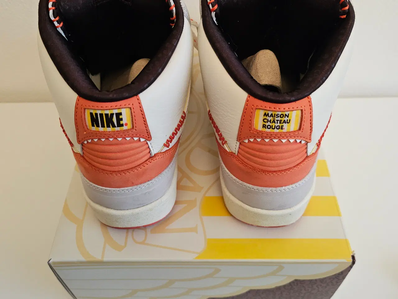 Billede 3 - Air Jordan 2 Retro Maison Chateau Rouge