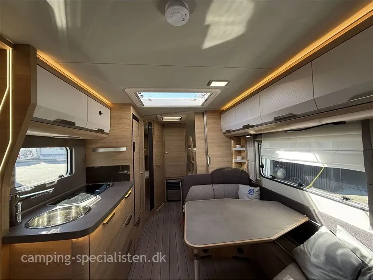 Billede 5 - 2022 - Knaus Südwind 580 QS 60 Years Celebration   Knaus Südwind 580 QS 60 Years  2022 model Se den nu hos Camping-Specialisten.dk