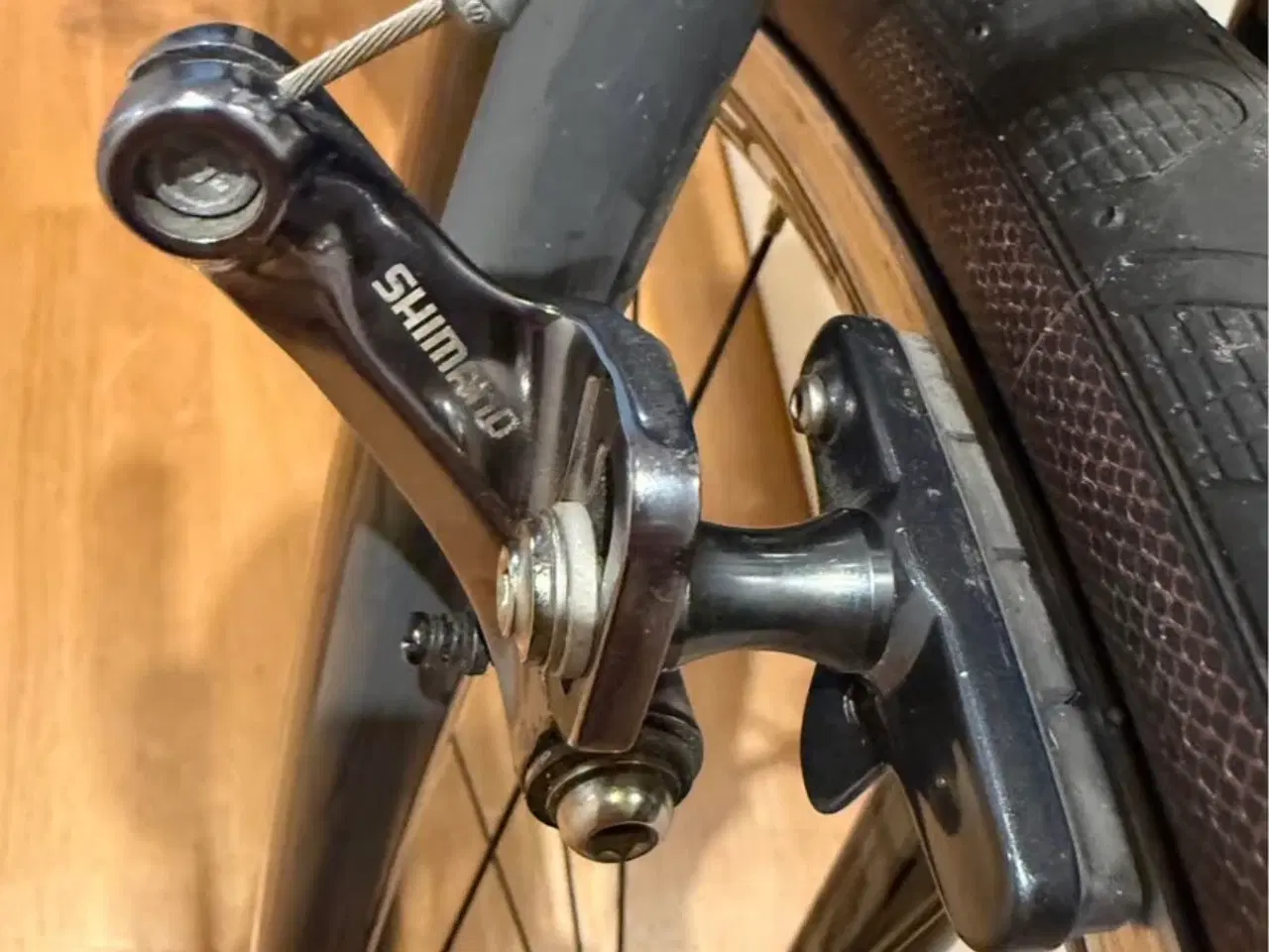 Billede 3 - Focus Mares AX Di2 med 2 sæt hjul