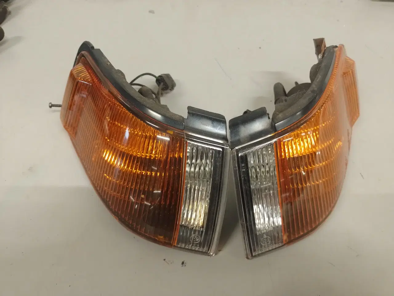 Billede 3 - Mazda 323 BG forreste blinklys