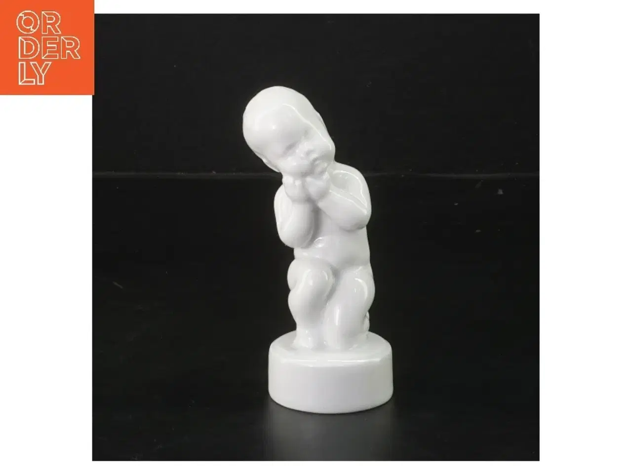 Billede 1 - Porcelænsfigur af barn fra Royal Copenhagen (str. 12 cm)