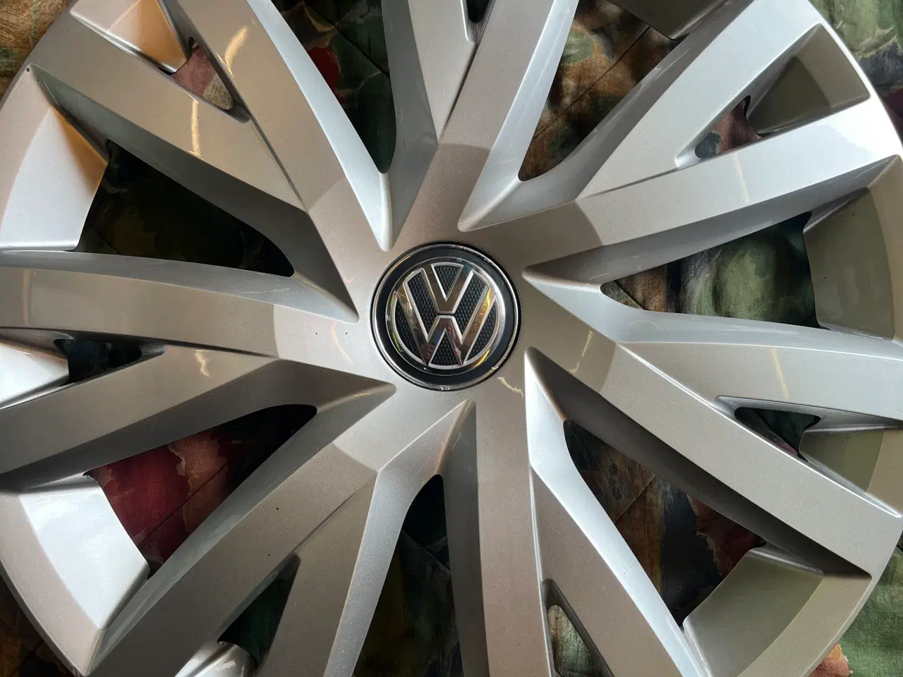 Billede 2 - VW Golf hjulkapsler 16".