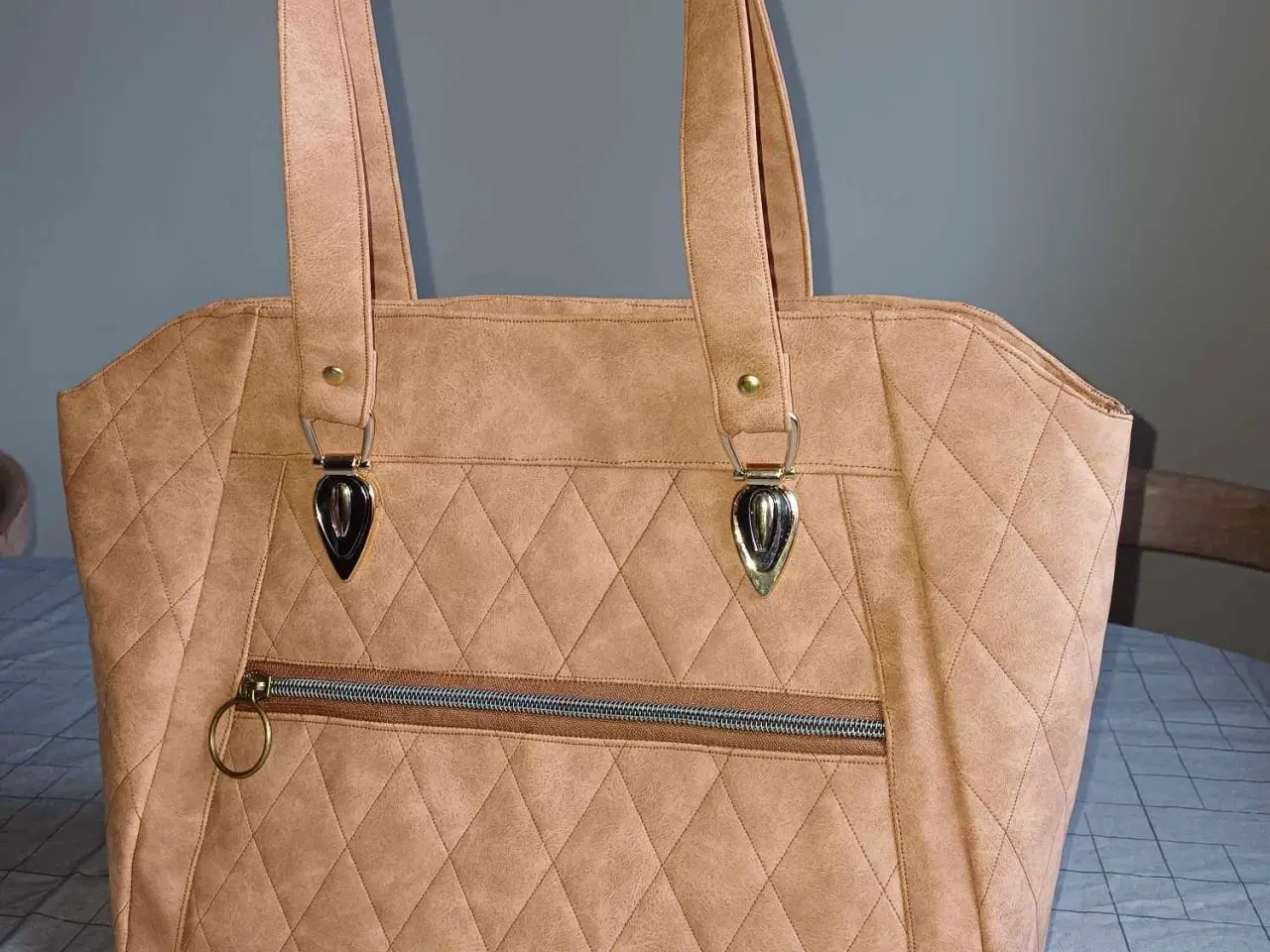 Billede 2 - Dametaske i kunstlæder, m watherpoof canvas indv