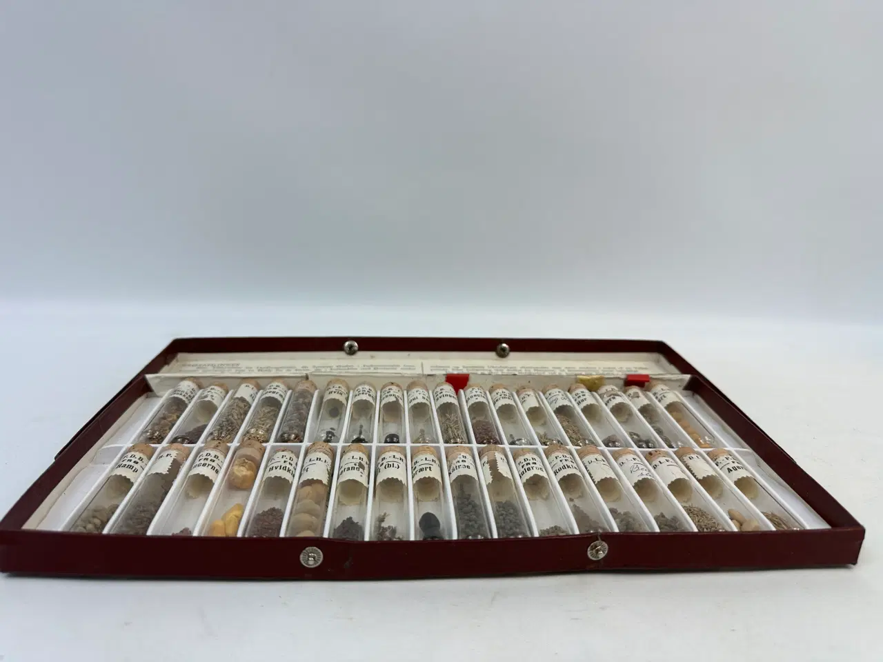 Billede 2 - Ældre frøsamling i 36 cylindere 