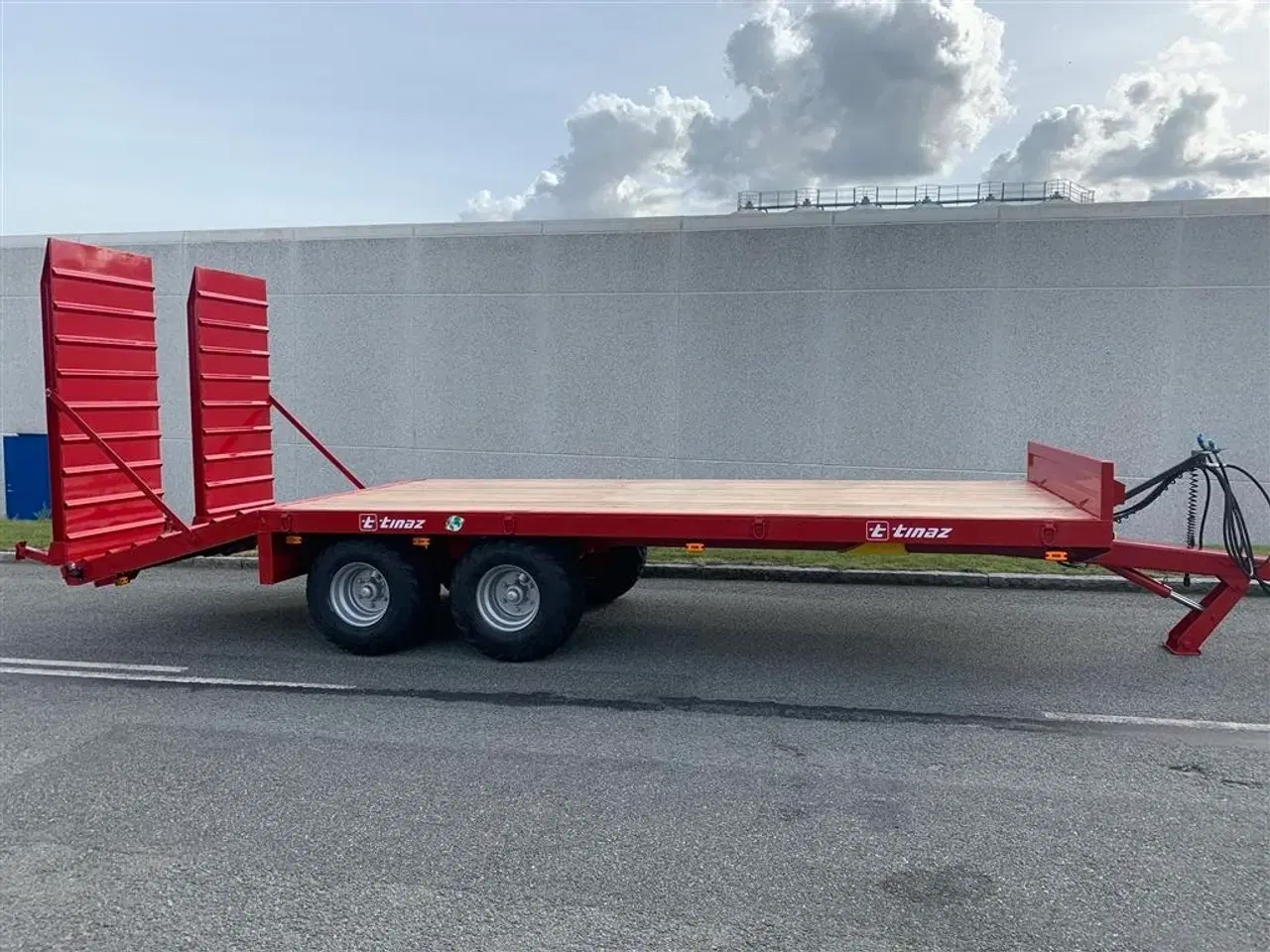 Billede 5 - Tinaz 12 tons maskintrailer med hydrauliske bredde ramper