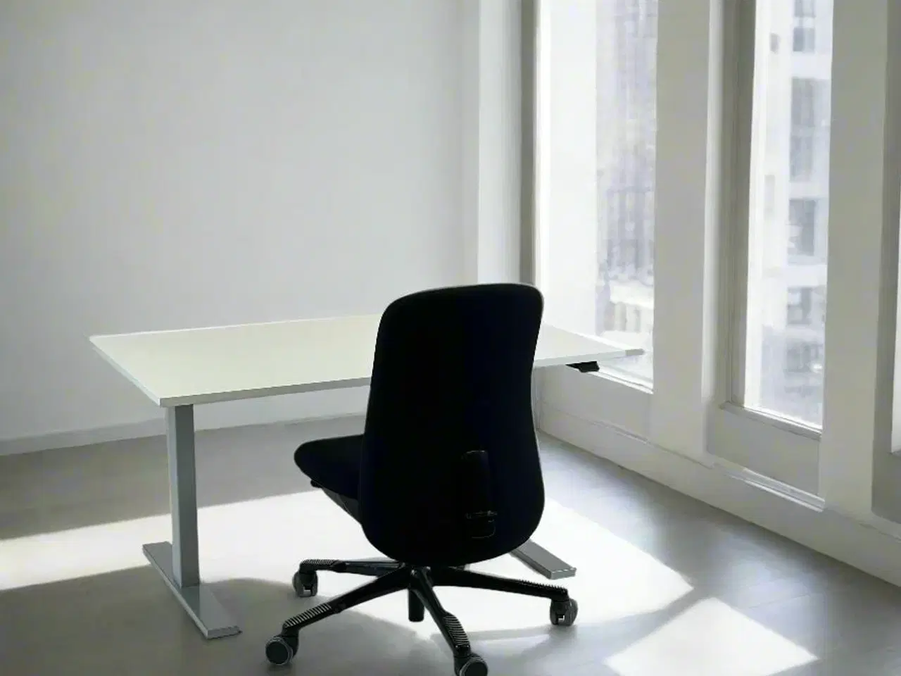 Billede 2 - 120x80 hæve/sænkebord | HolmrisB8