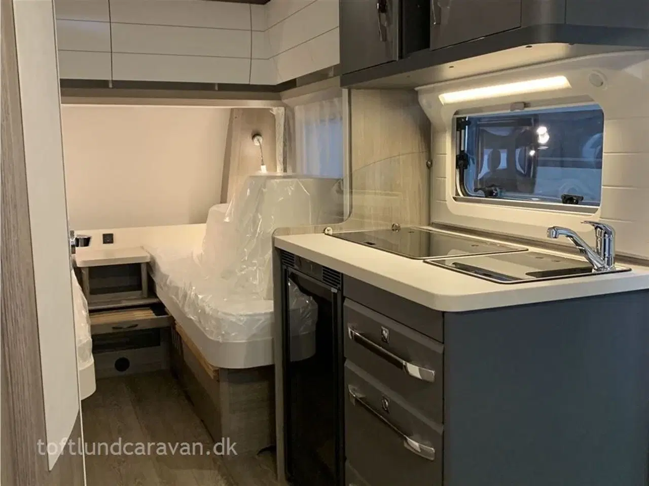 Billede 9 - 2025 - Hobby On Tour 460 DL aut. HOBBY forhandler. NY 2025 ENKELTSENGE m/lameludtræk. NU PÅ LAGER klar til omgående levering.