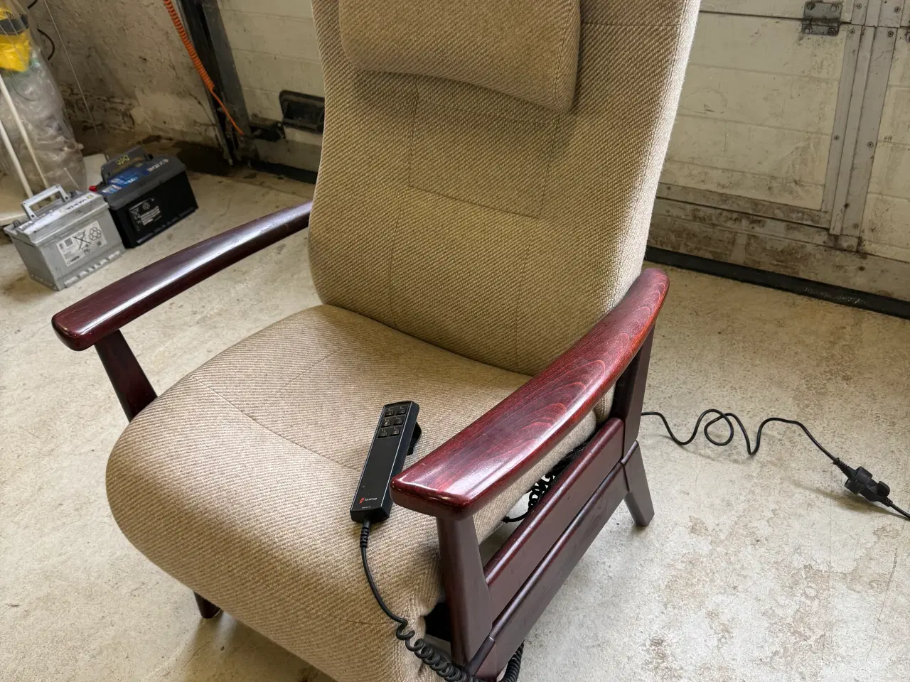 Billede 2 - Otiumstol med 3 motorer sædeløft ryg ben