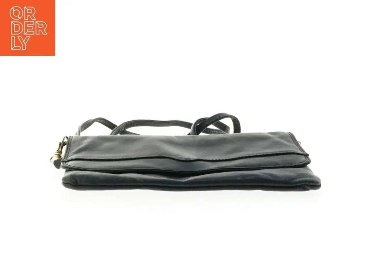 Billede 3 - Sort Crossbody skuldertaske i blød glat læder med aftagelig og indstillelig rem (str. 22 x 14 cm)