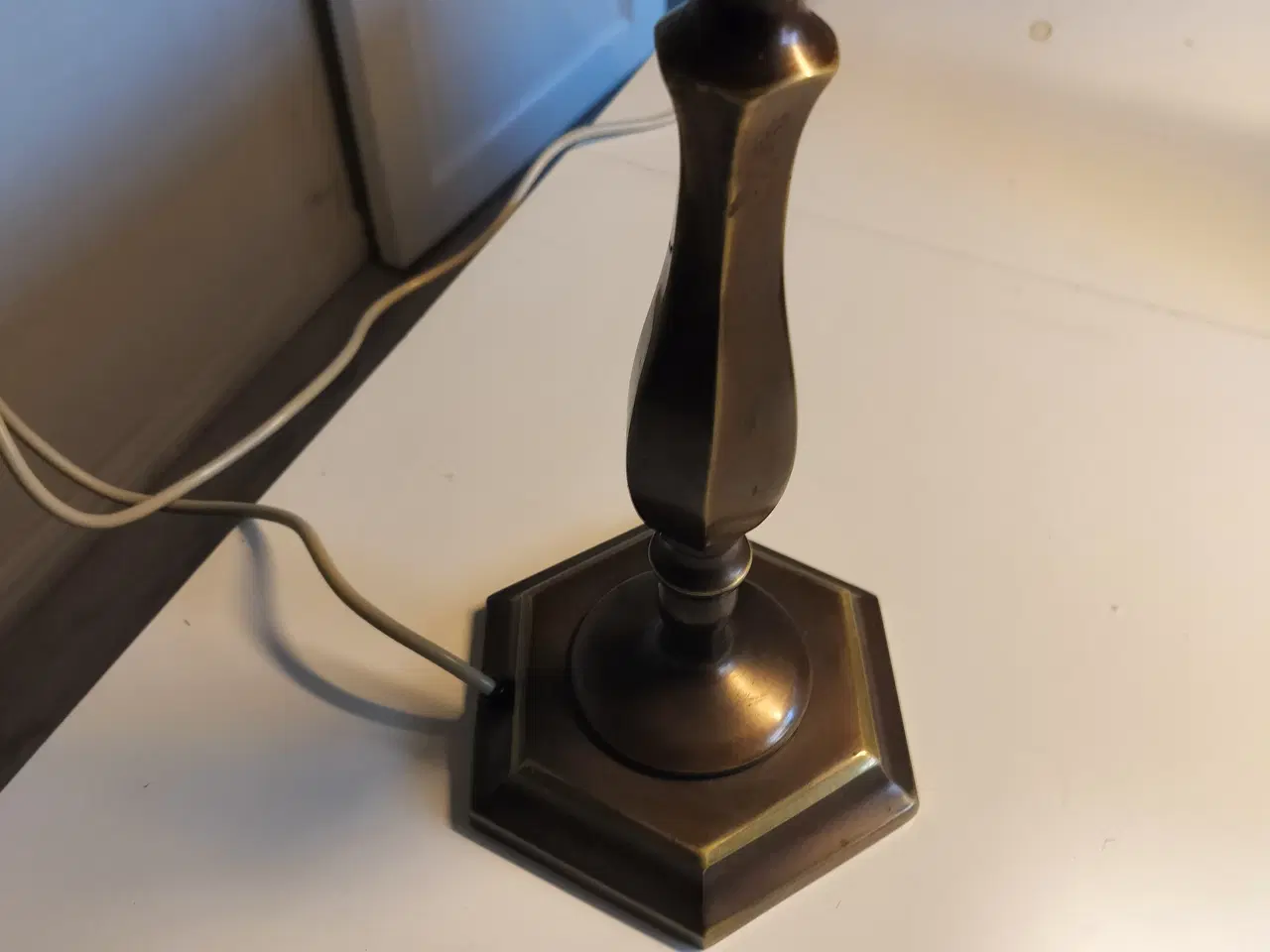Billede 3 - Bordlampe bruneret messing lampe