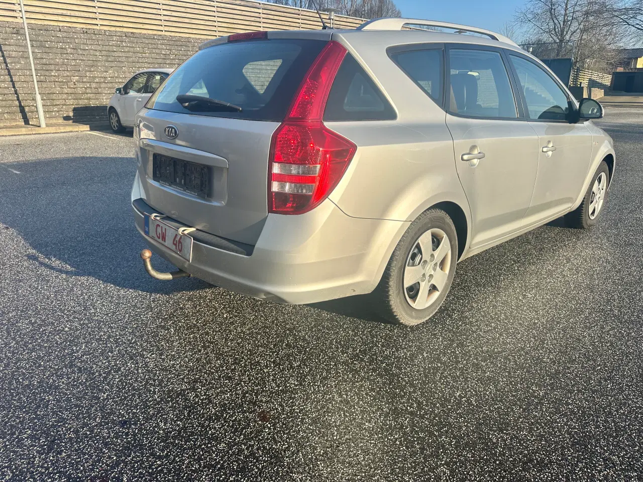 Billede 3 - Pæn og velholdt Kia Ceed 