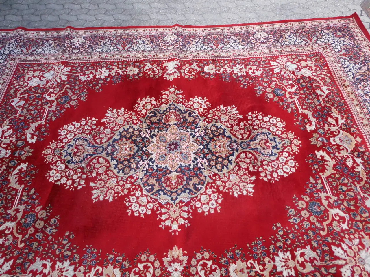 Billede 1 - tæppe til spisebord