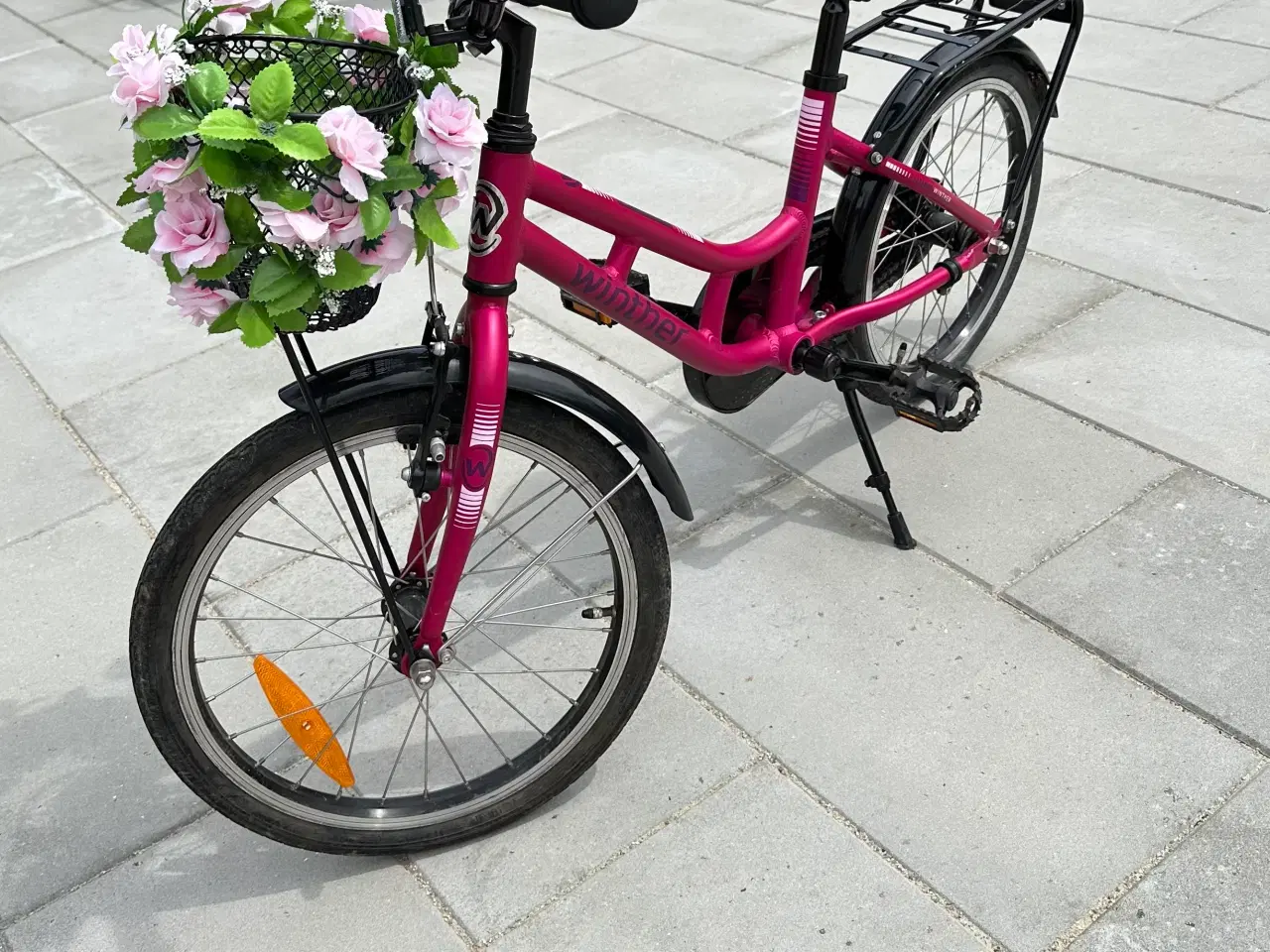 Billede 1 - Winther W150 18” pigecykel. Så god som ny.