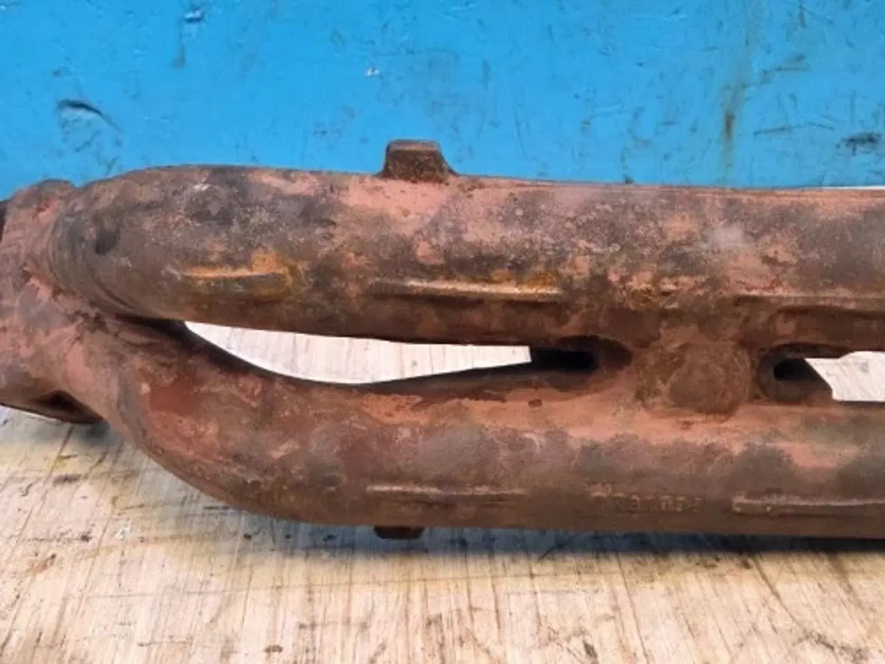 Billede 10 - Mercedes OM502LA Udstødningsmanifold A5421420201