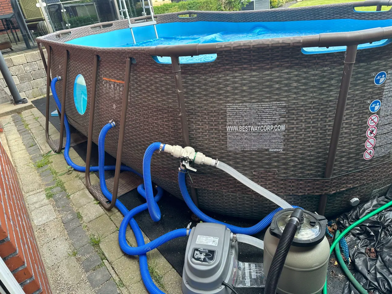 Billede 2 - Pool