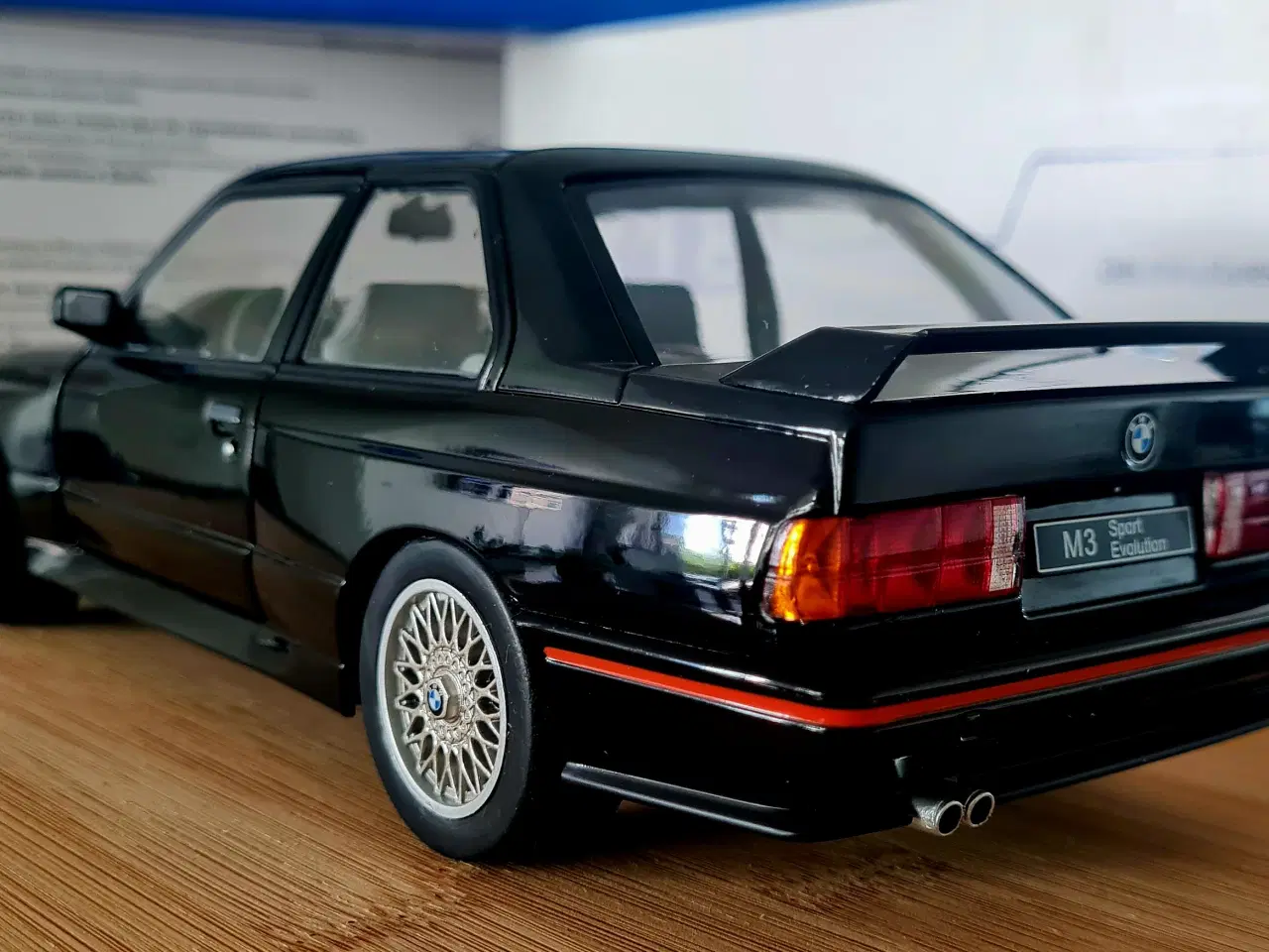Billede 7 - BMW M3 E30 Sport Evolution 1990 1/18 skala 