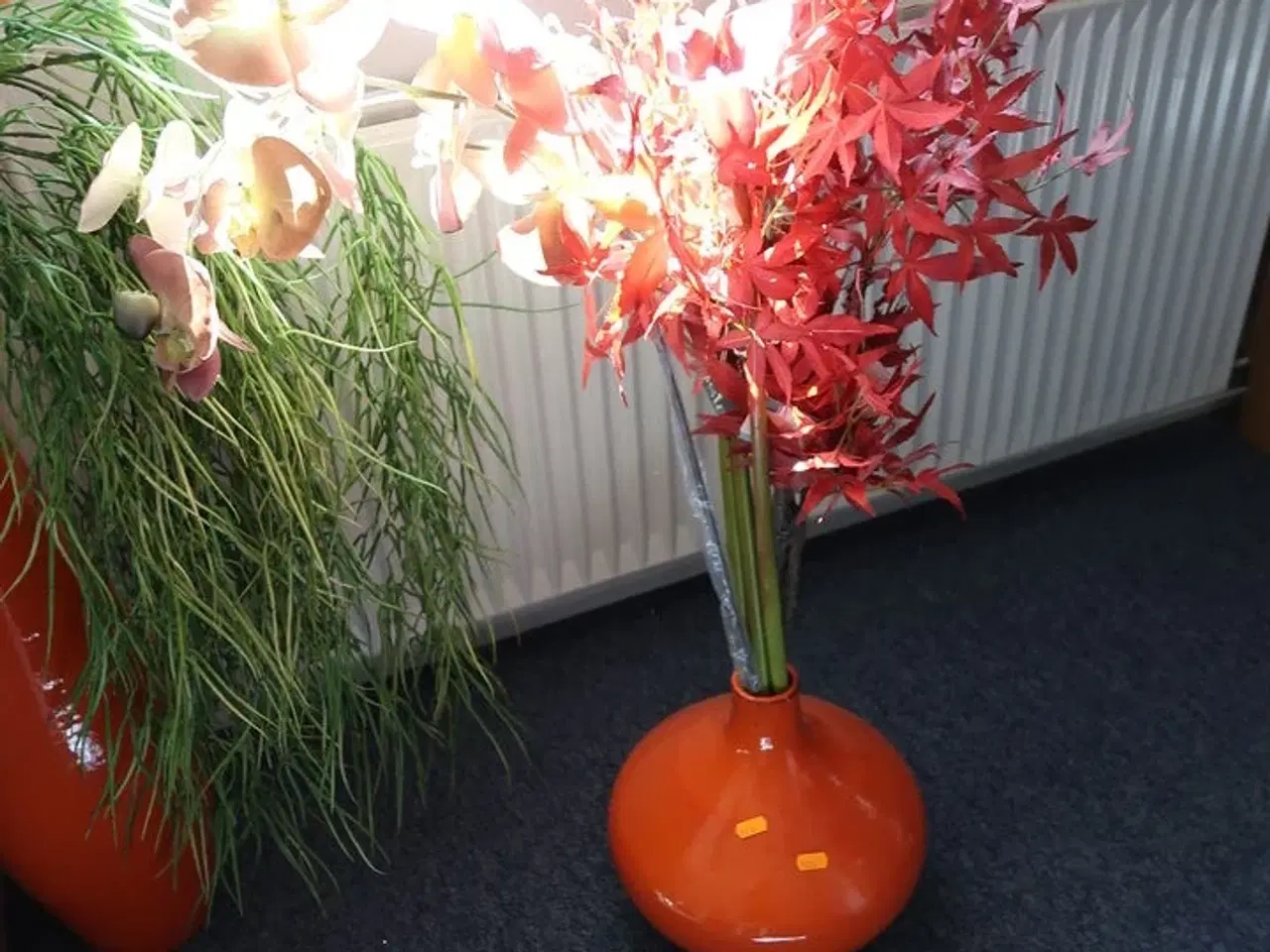 Billede 1 - Vase med div. Kunstige planter