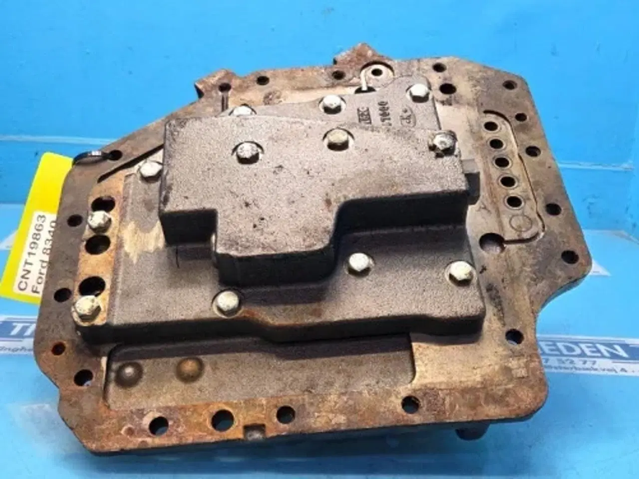 Billede 7 - Ford 8340 Dæksel F3NN7Z479