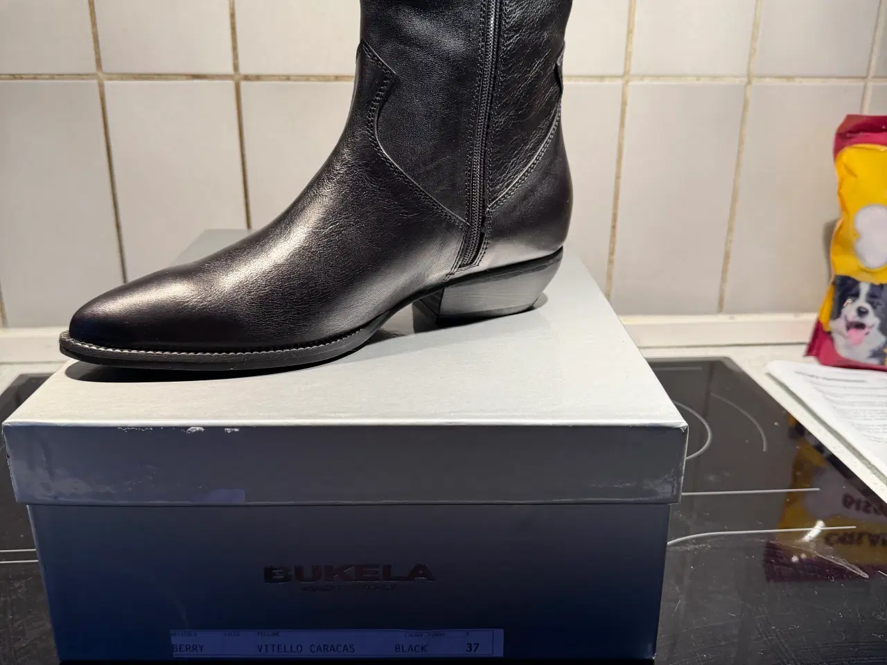 Billede 1 - Bukela vitello caracas str 37