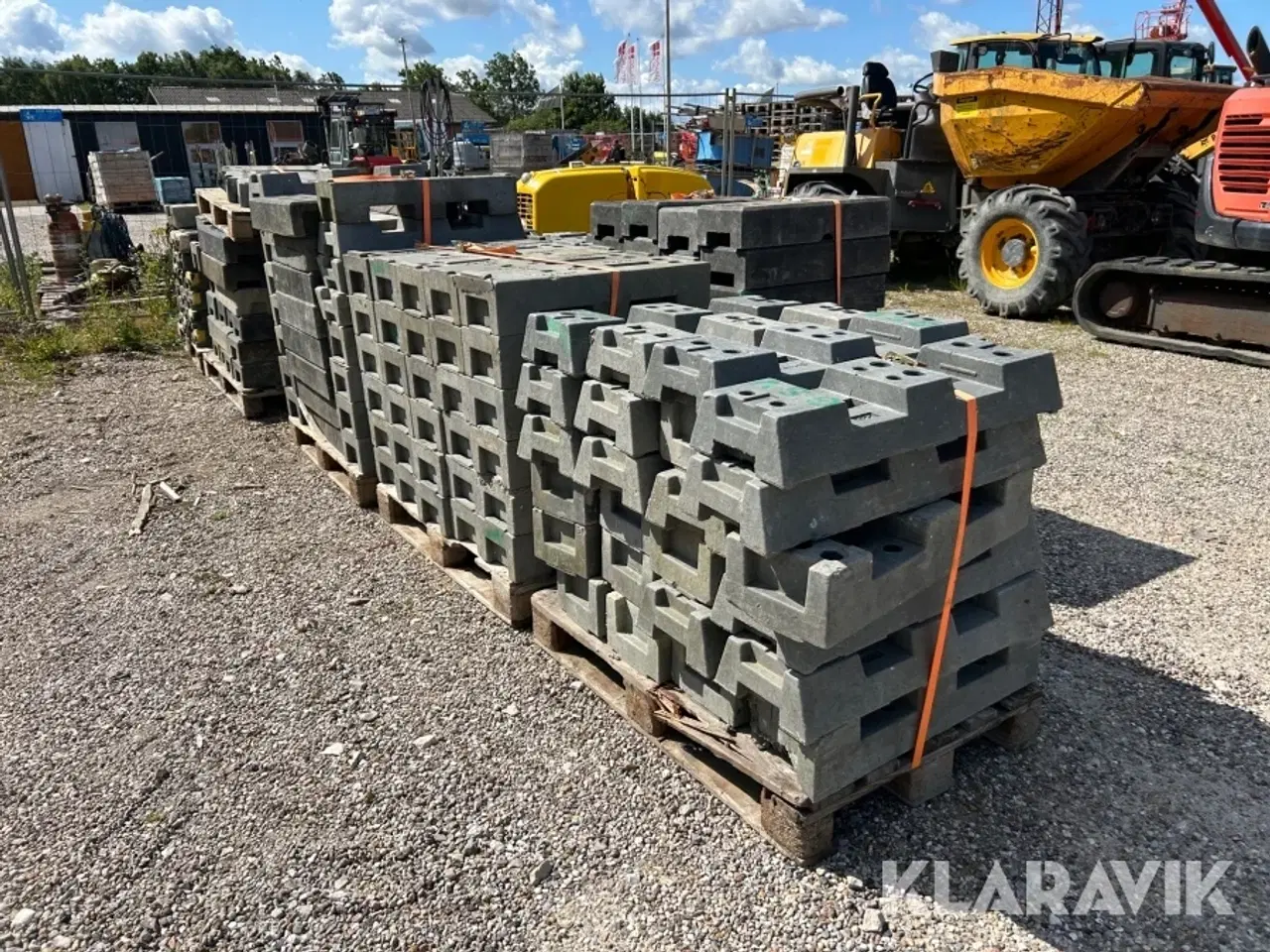 Billede 2 - Byggehegns fødder 9 paller