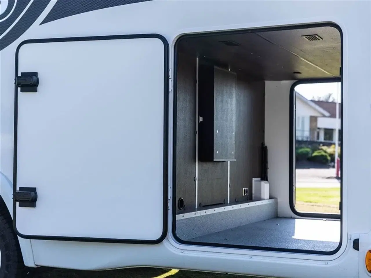 Billede 31 - 2022 - Benimar Tessoro 468 NK   Velholdt Autocamper med enkelt senge