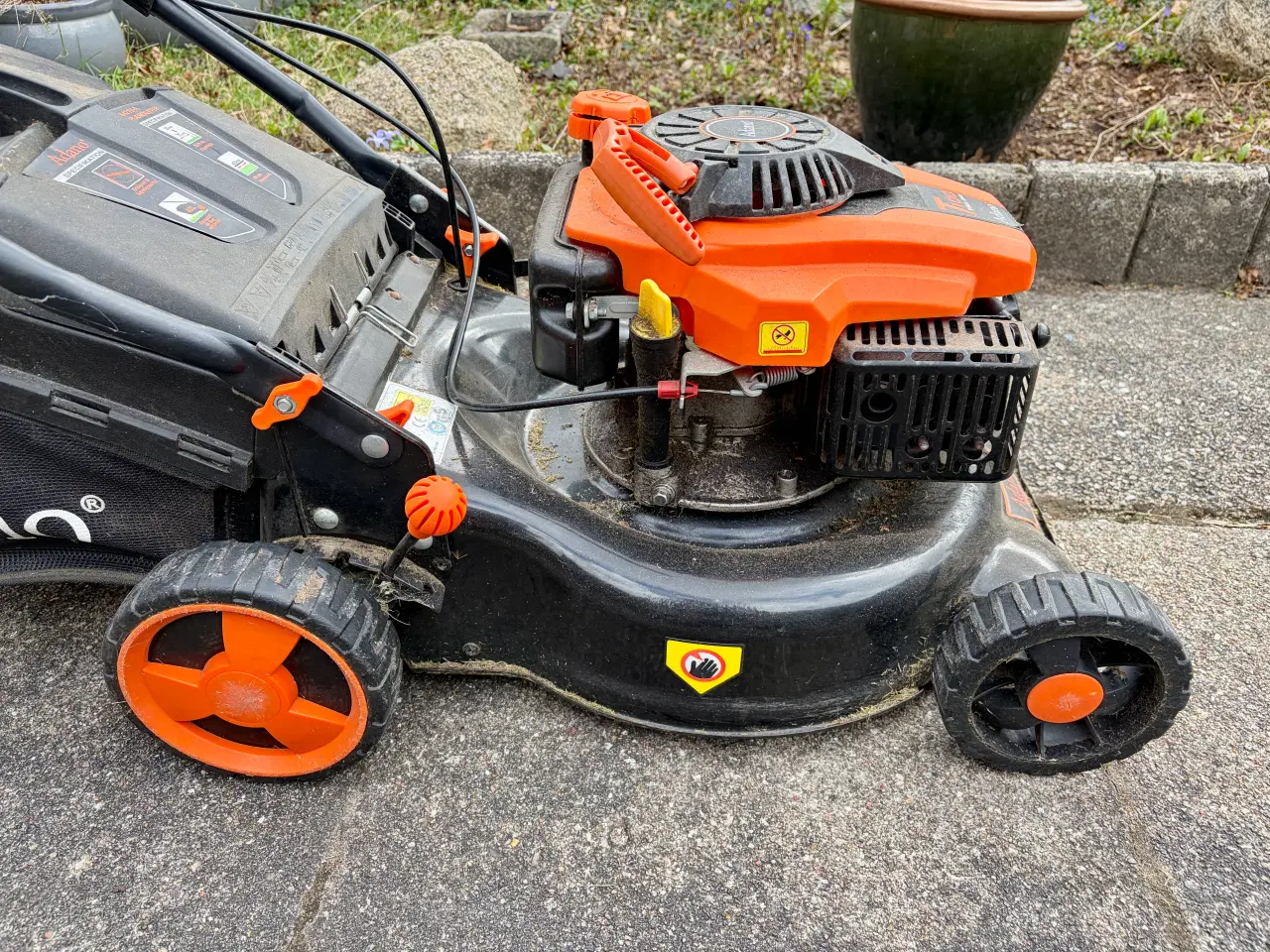 Billede 3 - Adano Selvkørende Plæneklipper