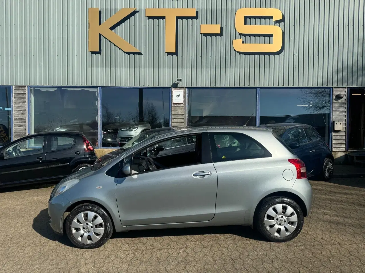 Billede 2 - Toyota Yaris 1,3 Blue