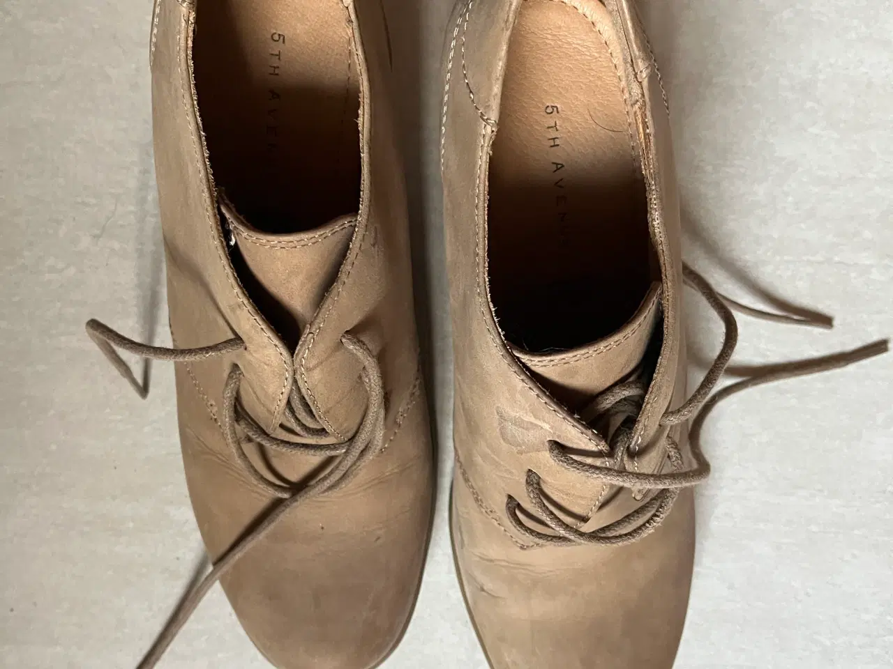 Billede 2 - Læder og rigtig godt stand