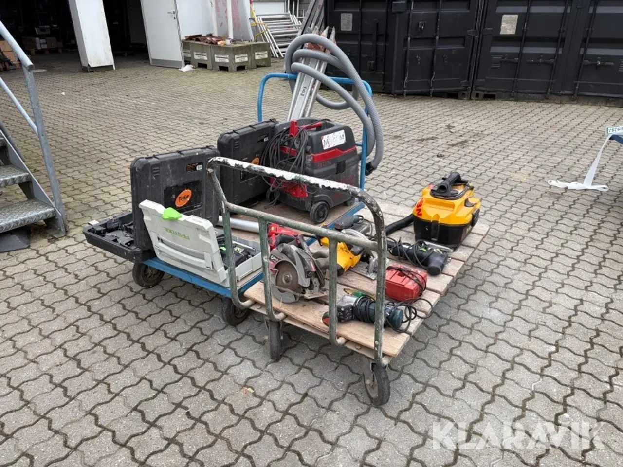 Billede 1 - Stort parti værktøj inklusiv vogne 2 styk.