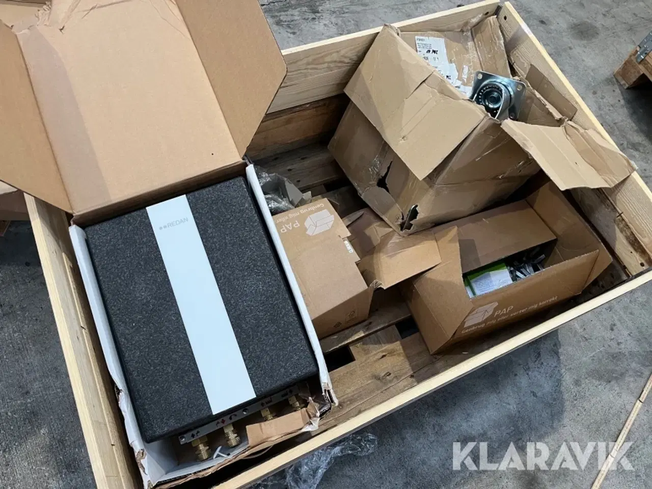 Billede 1 - Lot - reden vandvarmer, ventiler og øvrigt