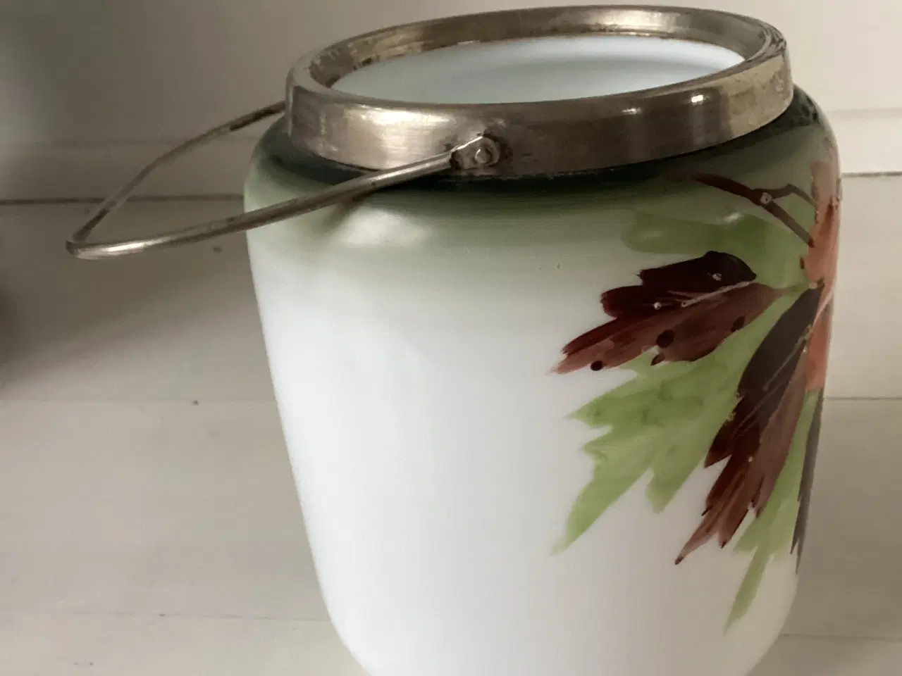 Billede 8 - Ældre opaline glas’ kiksespand 