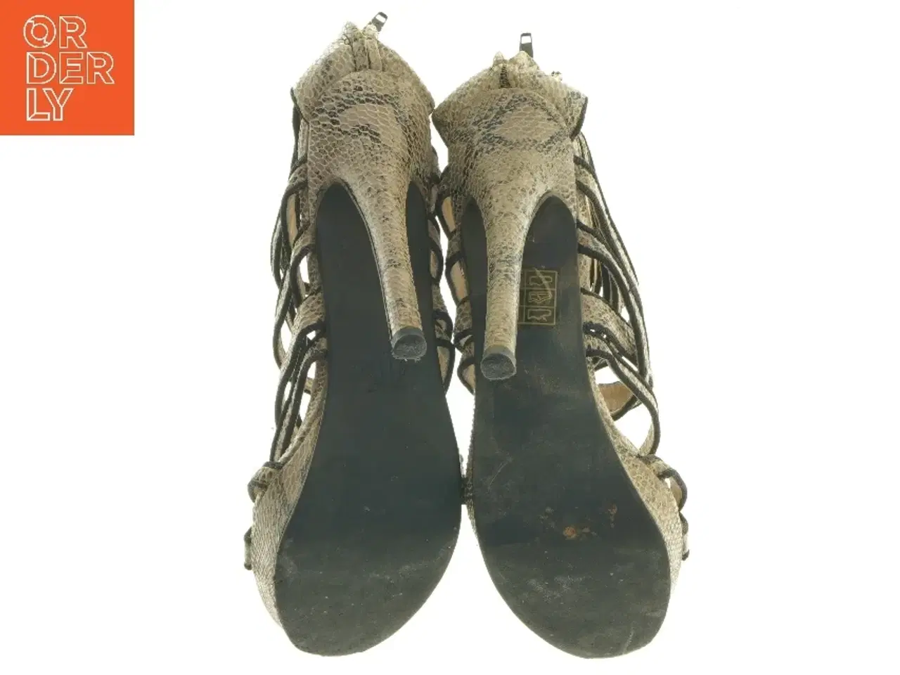 Billede 5 - Højhælede slangeskindssandaler (str. 37 )