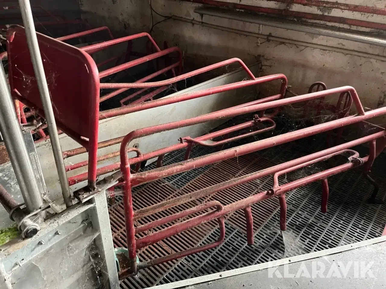 Billede 5 - Grisse stald