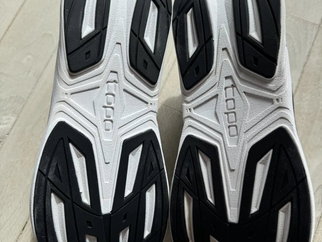 Billede 3 - Topo Athletic dame løbesko